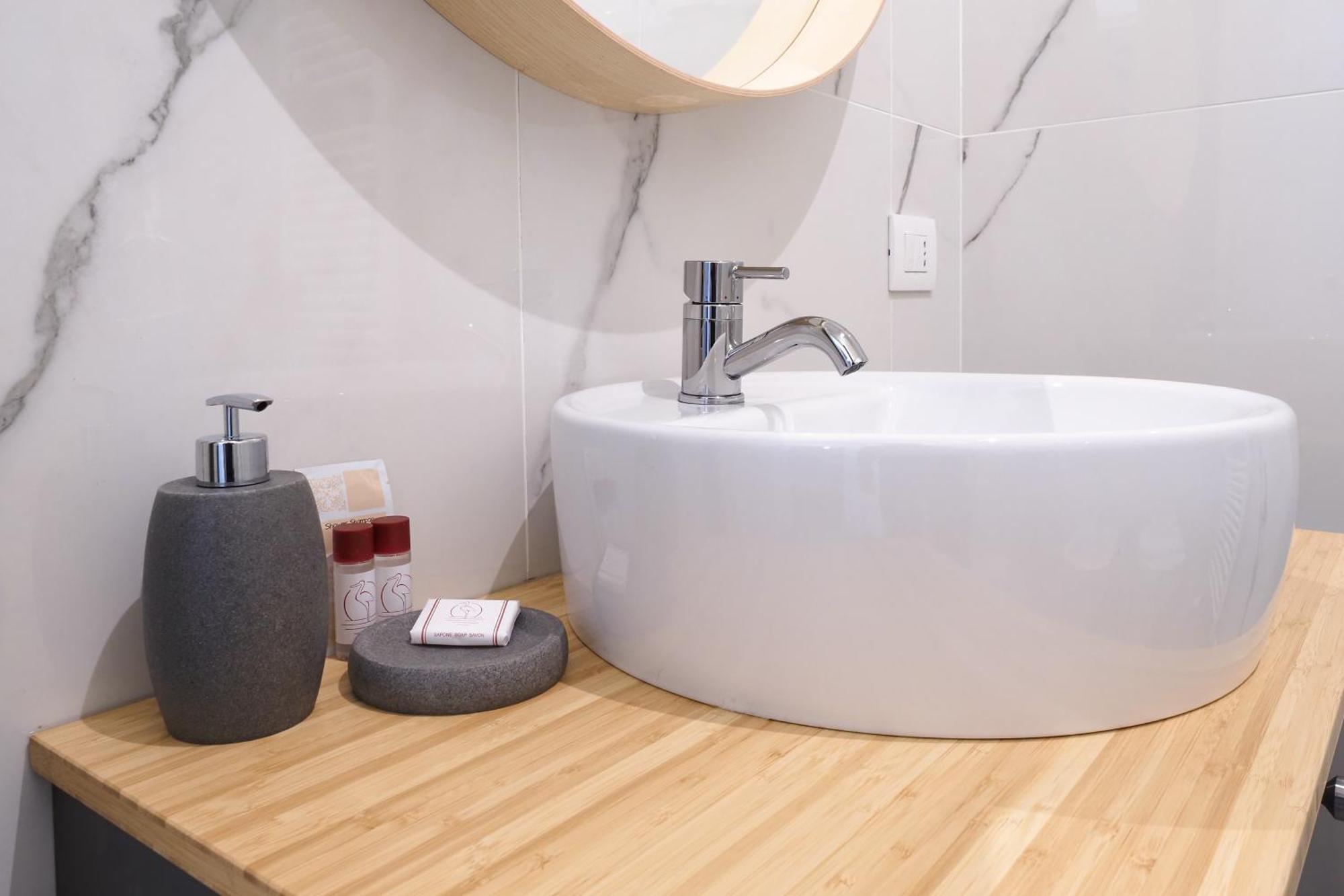 Mila Apartments Fiera มิลาน ภายนอก รูปภาพ