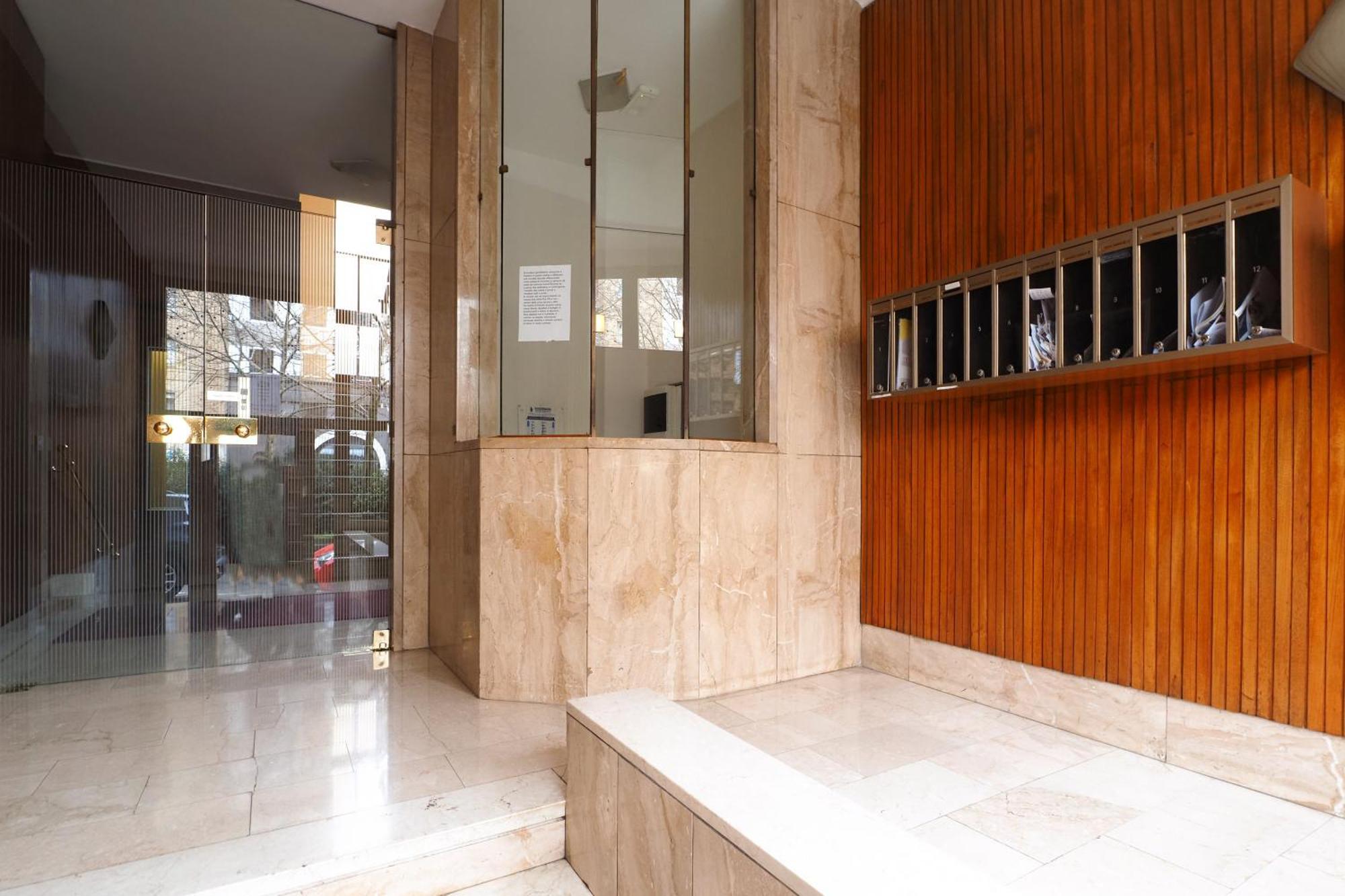 Mila Apartments Fiera มิลาน ภายนอก รูปภาพ